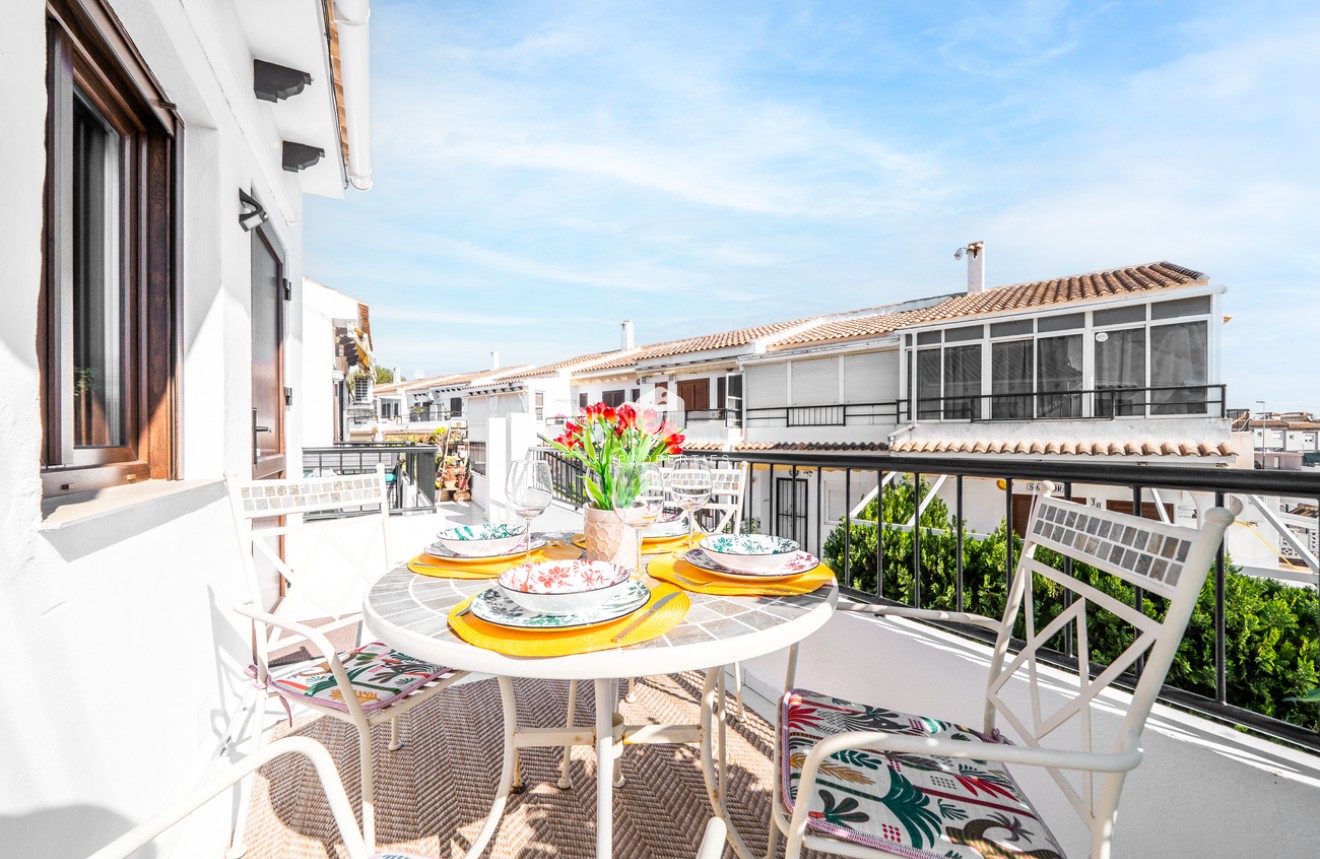 Aus zweiter Hand - Wohnung -
La Mata - Costa Blanca