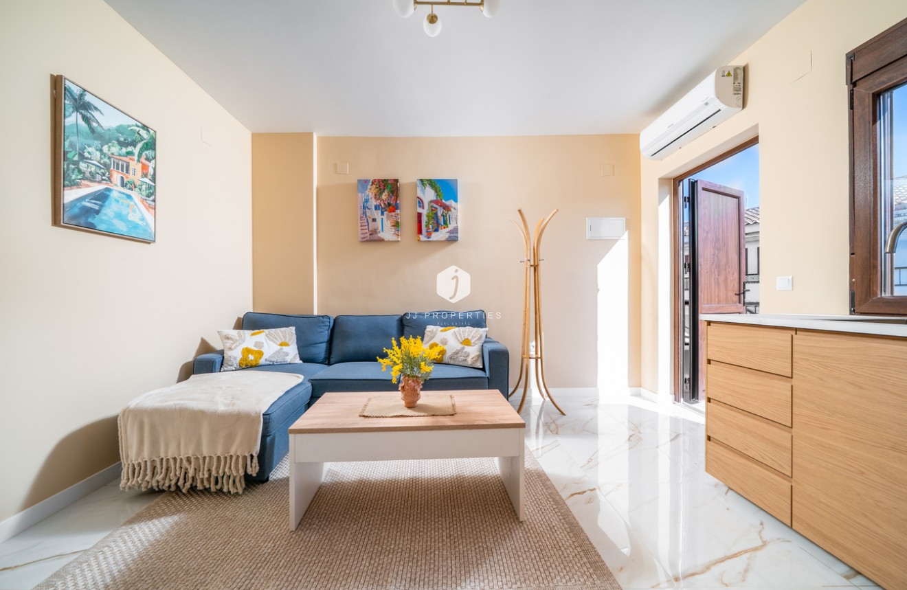 Aus zweiter Hand - Wohnung -
La Mata - Costa Blanca