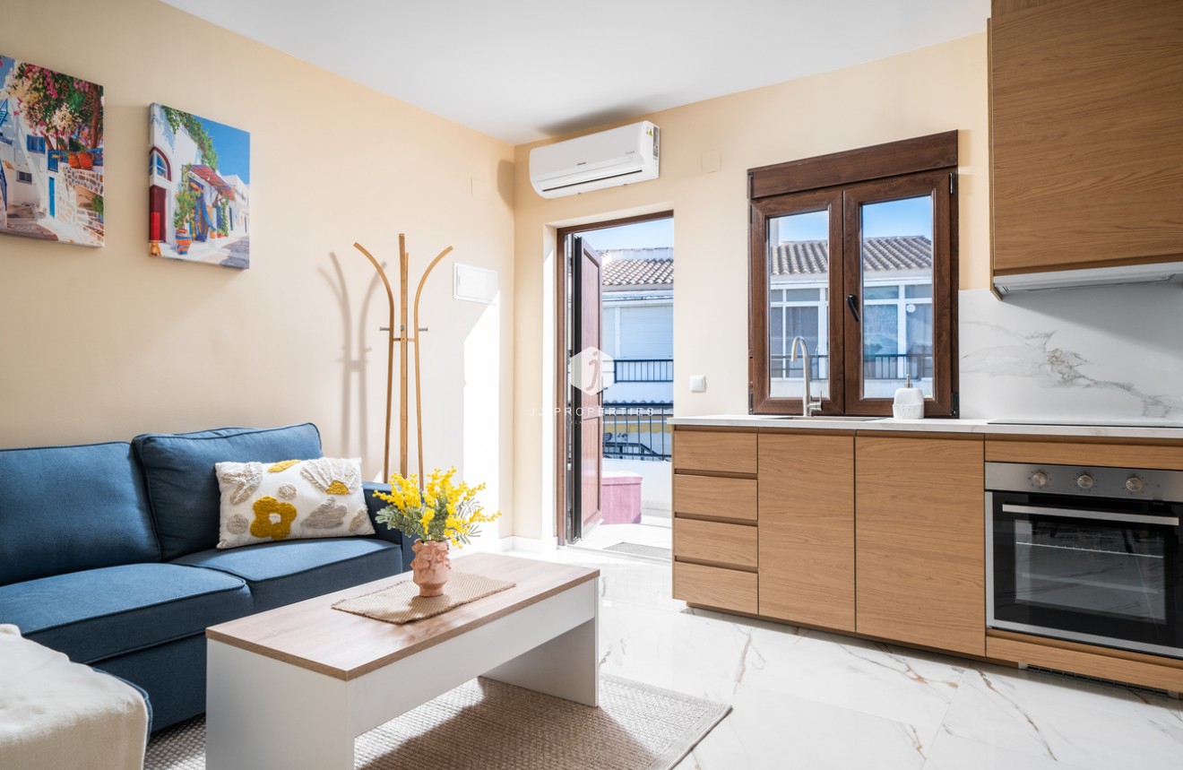 Aus zweiter Hand - Wohnung -
La Mata - Costa Blanca