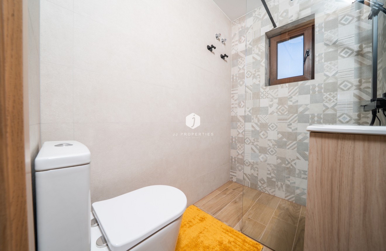 Aus zweiter Hand - Wohnung -
La Mata - Costa Blanca