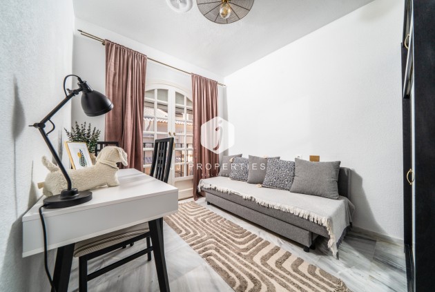 Resale - Apartment / flat -
Torrevieja - aguas nuevas