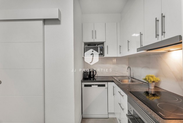 Resale - Apartment / flat -
Torrevieja - Playa de los Locos