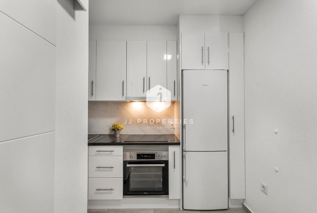 Resale - Apartment / flat -
Torrevieja - Playa de los Locos