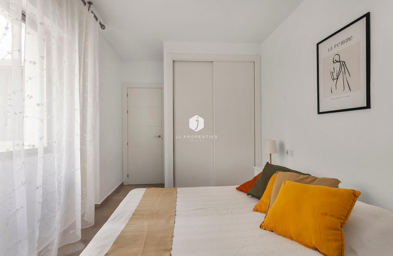 Resale - Apartment / flat -
Torrevieja - Playa de los Locos