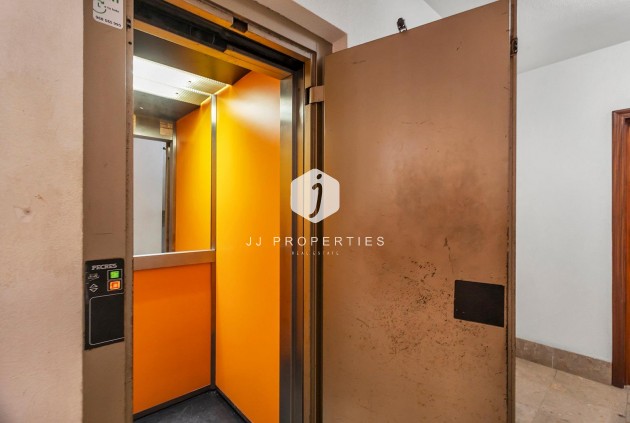 Resale - Apartment / flat -
Torrevieja - Playa de los Locos