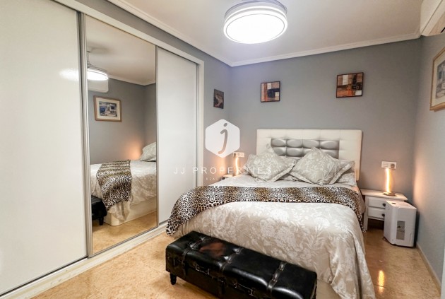 Resale - Apartment / flat -
Torrevieja - Costa Blanca