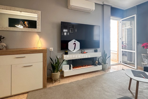 Resale - Apartment / flat -
Torrevieja - Costa Blanca
