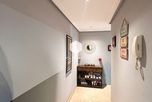Resale - Apartment / flat -
Torrevieja - Costa Blanca