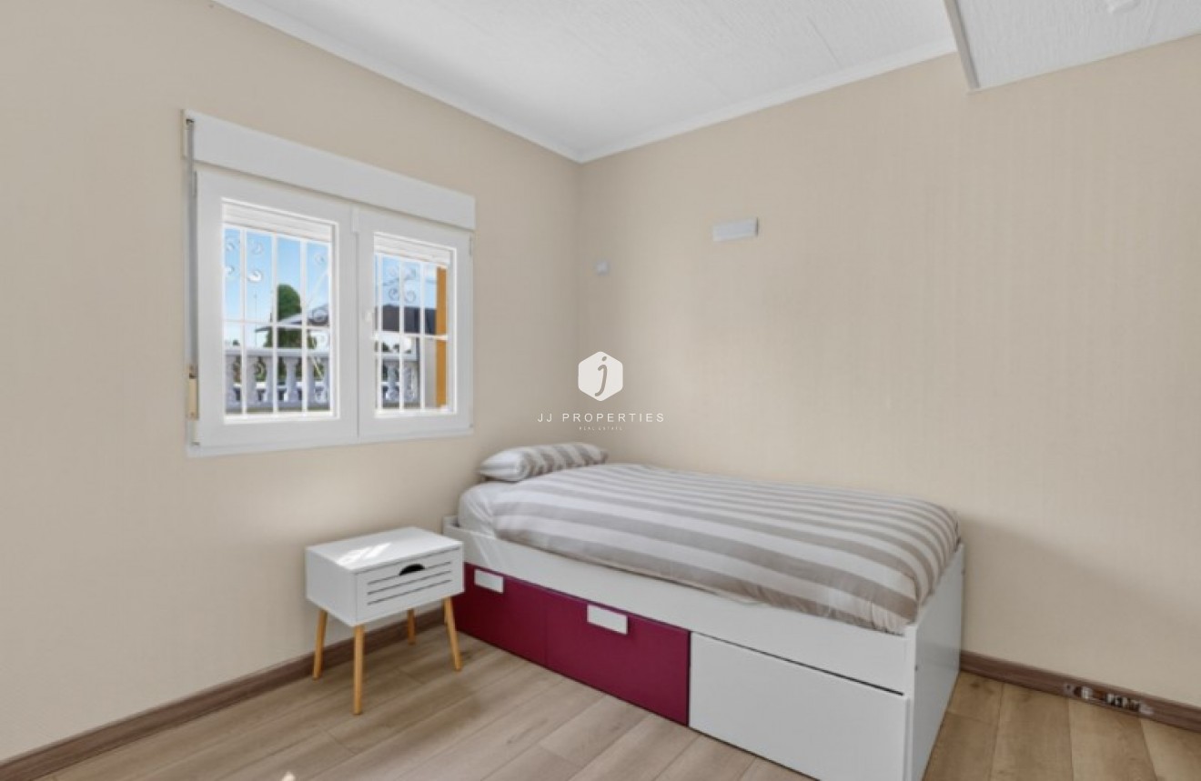 Segunda mano - Chalet -
Torrevieja - Costa Blanca