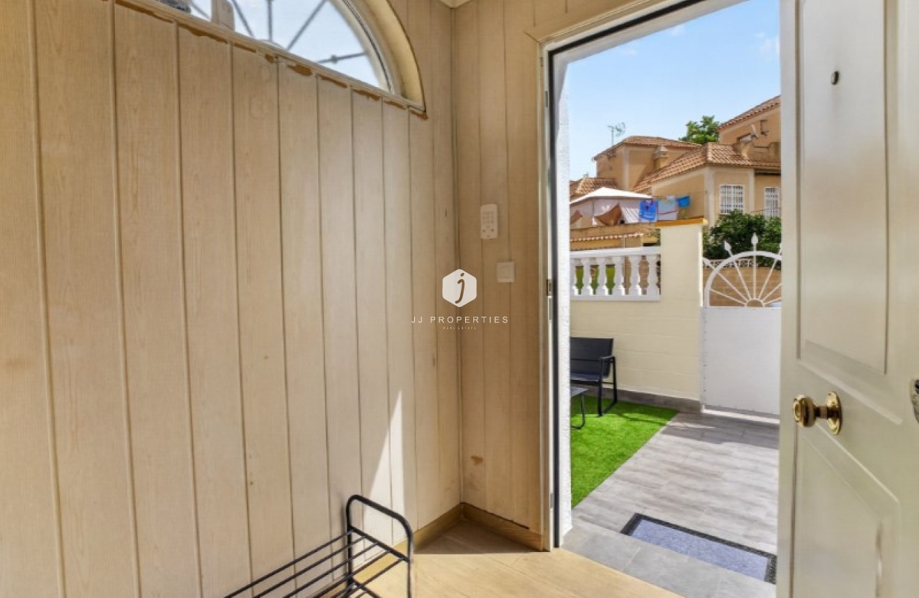 Segunda mano - Chalet -
Torrevieja - Costa Blanca