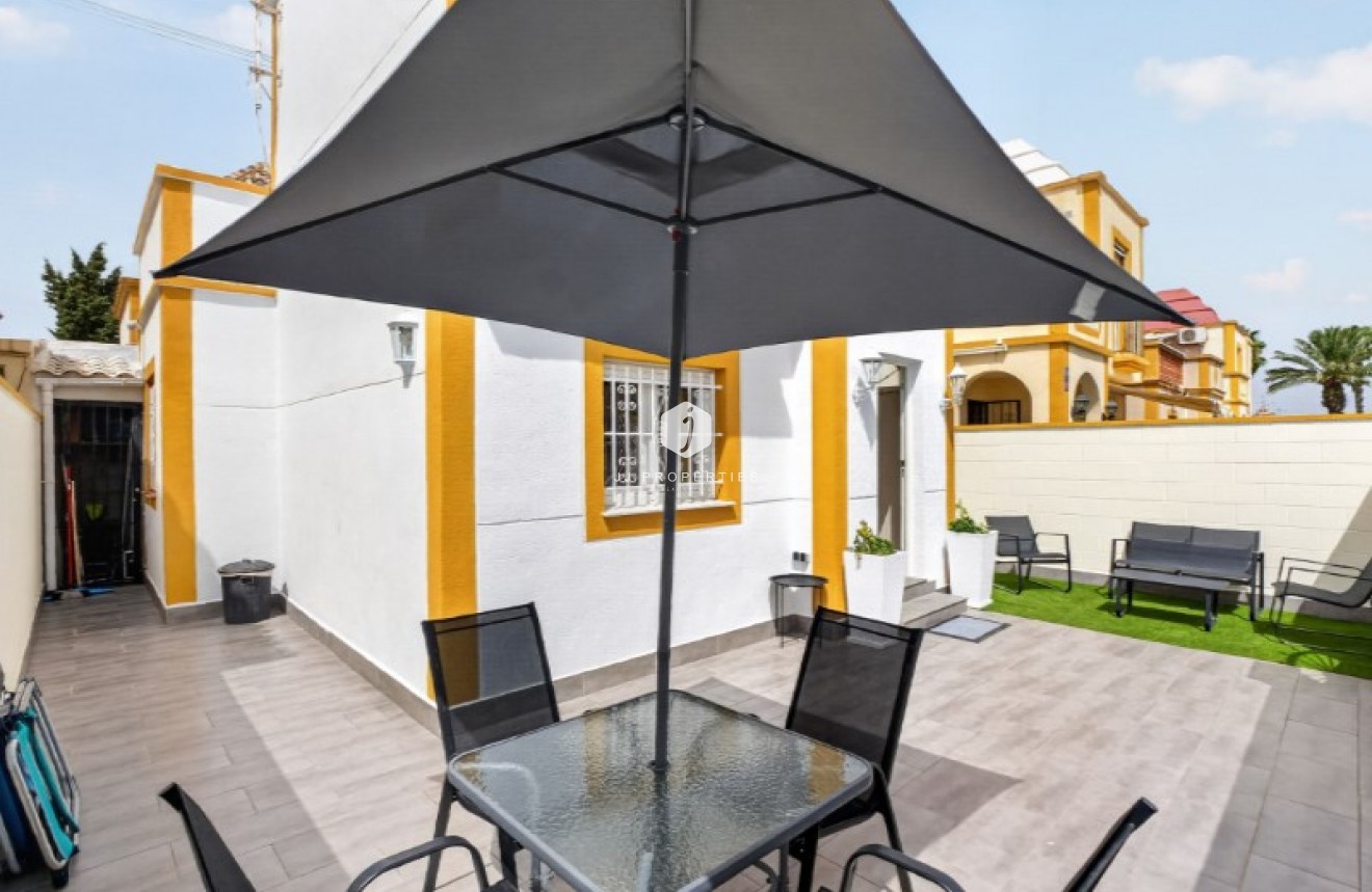 Segunda mano - Chalet -
Torrevieja - Costa Blanca