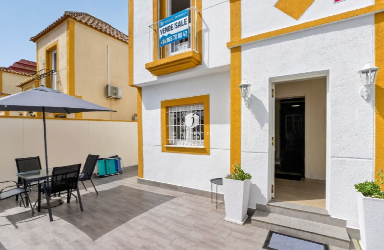 Segunda mano - Chalet -
Torrevieja - Costa Blanca