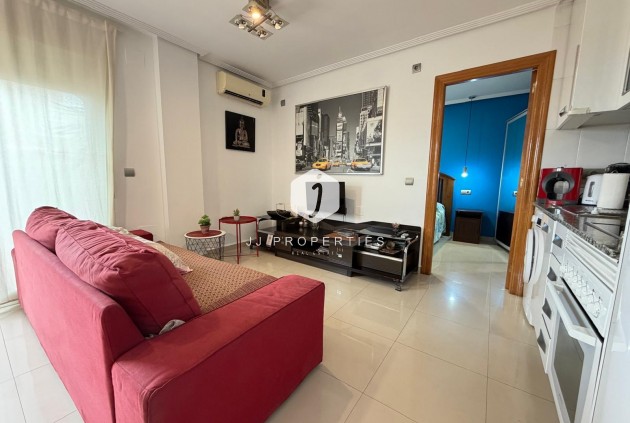 Z drugiej ręki - Daszek -
Torrevieja - Centro