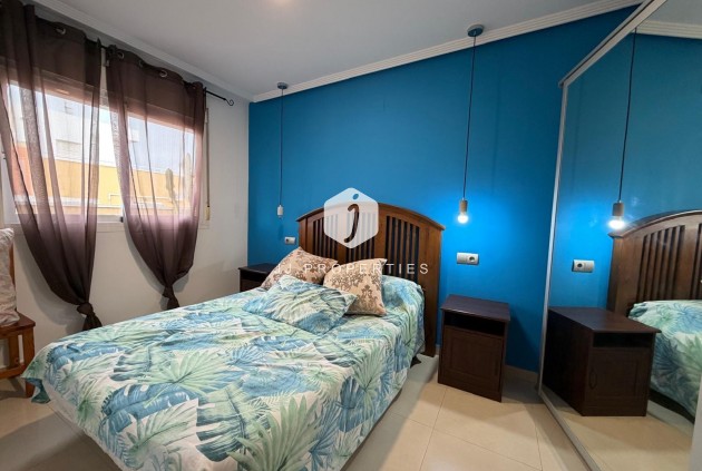 Z drugiej ręki - Daszek -
Torrevieja - Centro