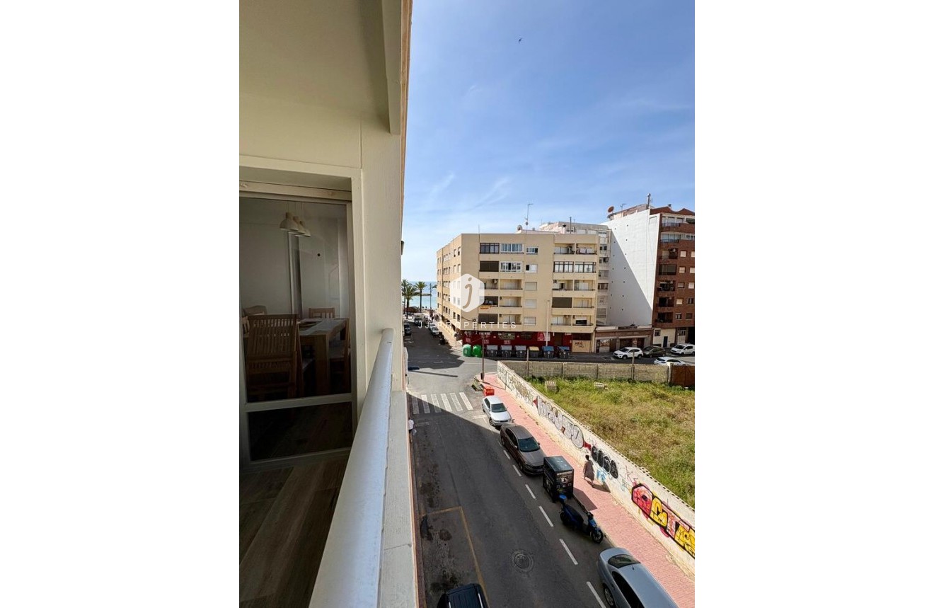 Z drugiej ręki - Mieszkanie w bloku -
Torrevieja - Costa Blanca