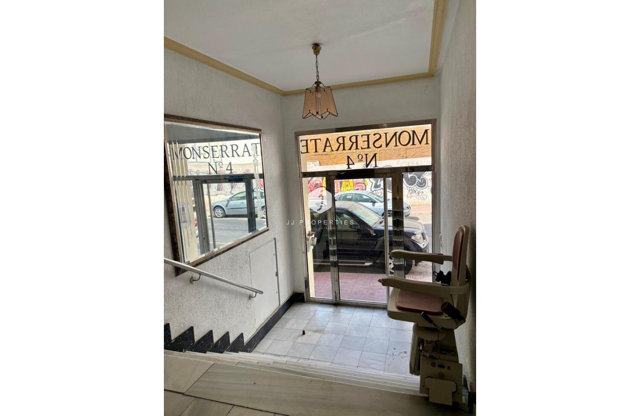 Z drugiej ręki - Mieszkanie w bloku -
Torrevieja - Costa Blanca
