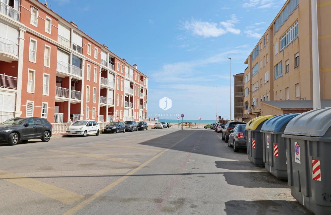 Aus zweiter Hand - Wohnung -
Torrevieja - La Mata Pueblo