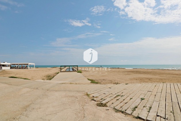 Aus zweiter Hand - Wohnung -
Torrevieja - La Mata Pueblo