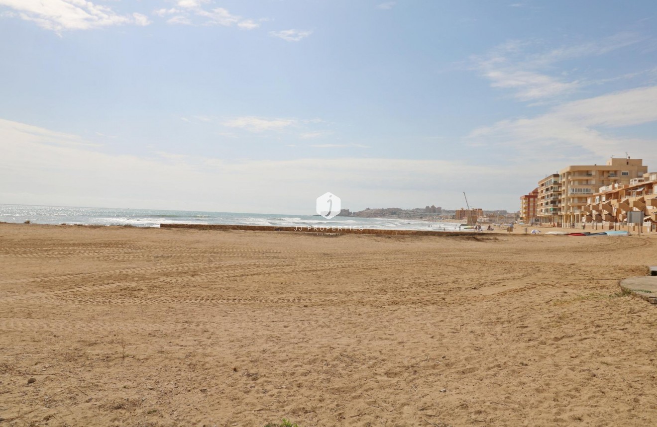 Aus zweiter Hand - Wohnung -
Torrevieja - La Mata Pueblo