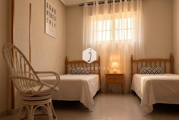 Aus zweiter Hand - Wohnung -
Torrevieja - La Siesta - El Salado - Torreta