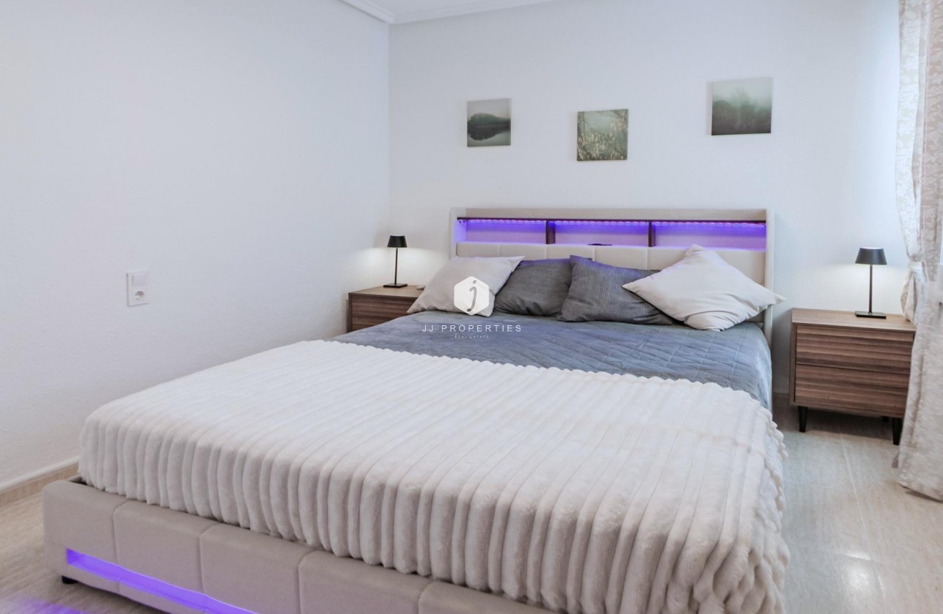 Aus zweiter Hand - Wohnung -
Torrevieja - Playa del Cura