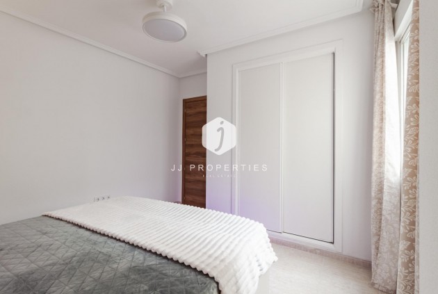 Aus zweiter Hand - Wohnung -
Torrevieja - Playa del Cura