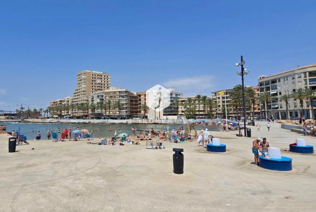 Aus zweiter Hand - Wohnung -
Torrevieja - Playa del Cura