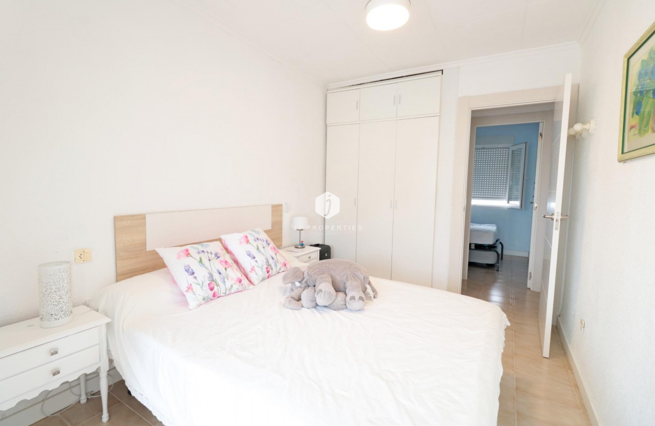 Segunda mano - Chalet -
Torrevieja - Playa de los Naufragos