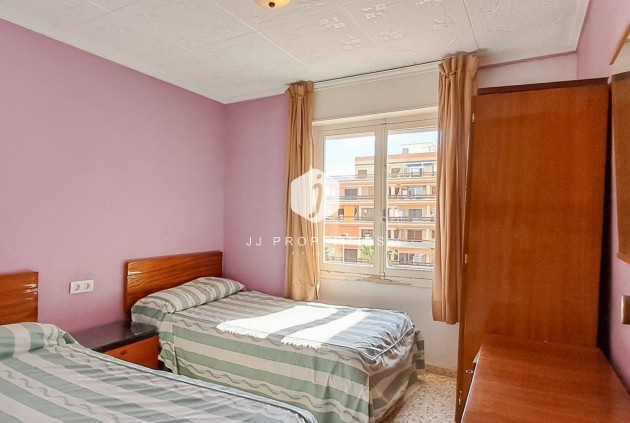 Z drugiej ręki - Daszek -
Torrevieja - Playa de los Naufragos