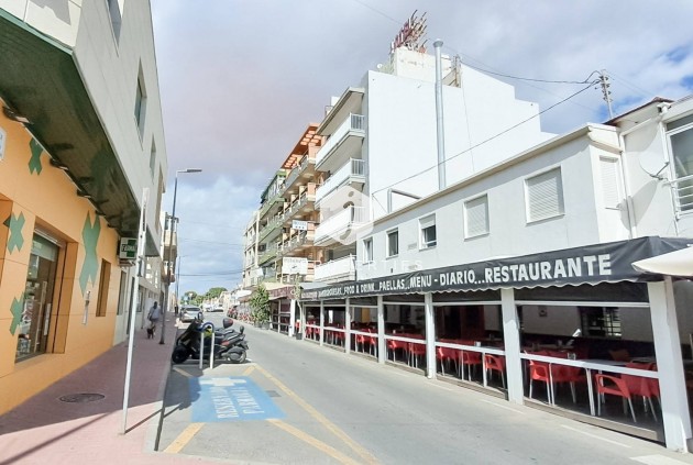Z drugiej ręki - Daszek -
Torrevieja - Playa de los Naufragos