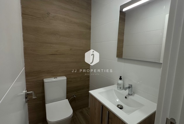 Tweedehands - Appartement / flat -
Torrevieja - Costa Blanca