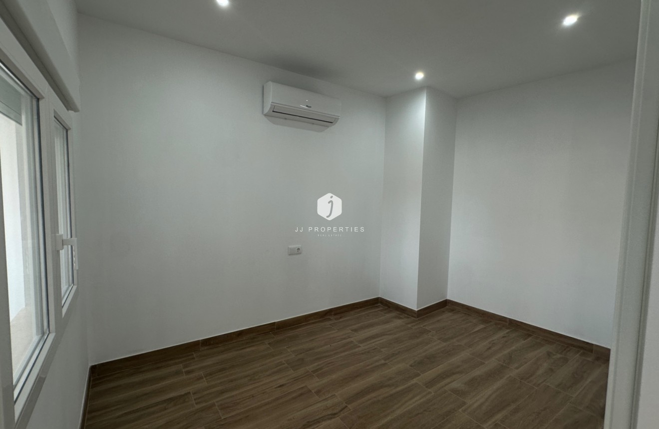 Tweedehands - Appartement / flat -
Torrevieja - Costa Blanca