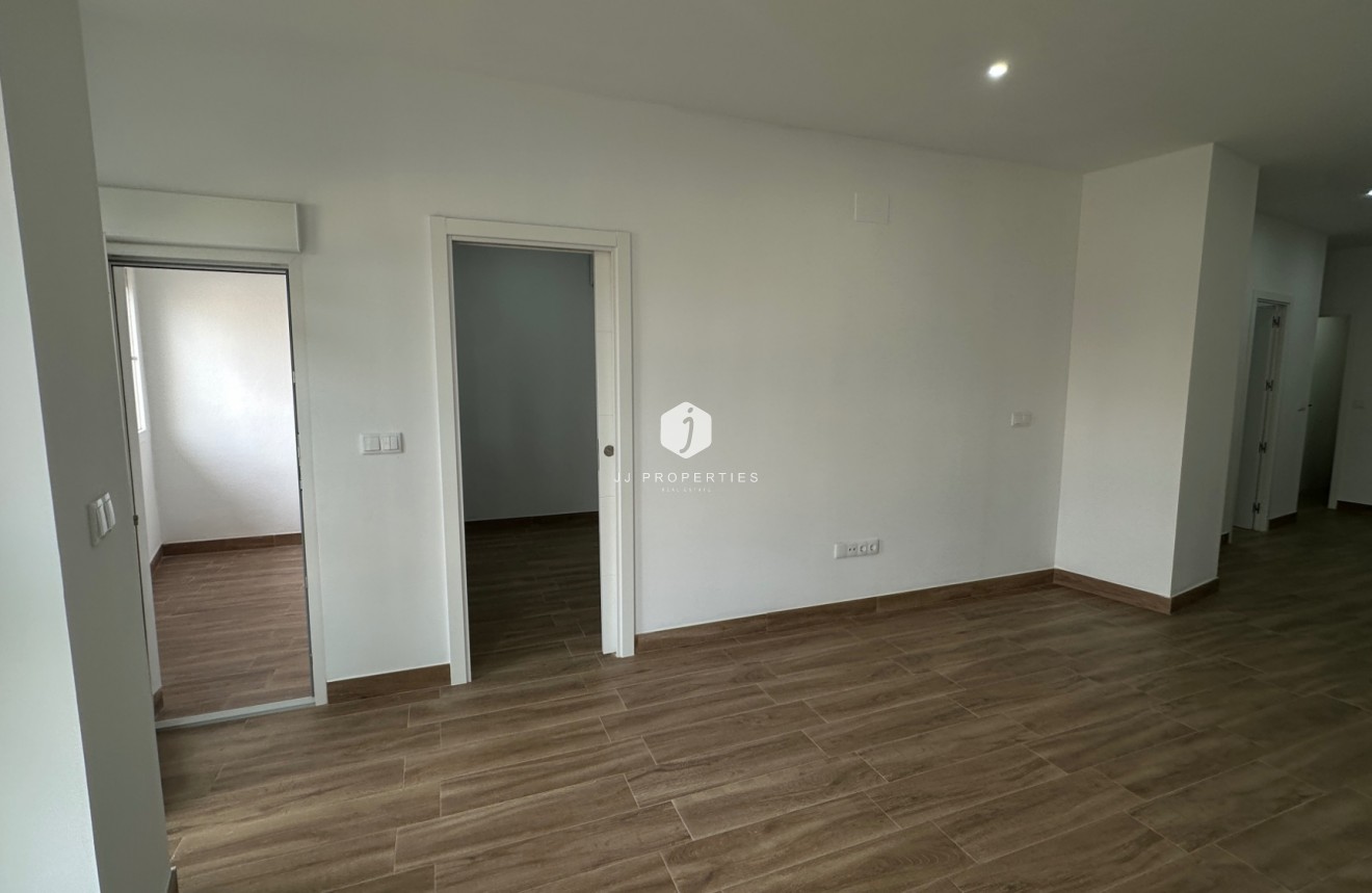 Tweedehands - Appartement / flat -
Torrevieja - Costa Blanca
