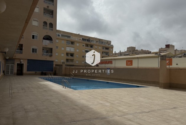 Tweedehands - Appartement / flat -
Torrevieja - Costa Blanca
