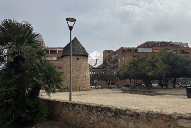 Tweedehands - Appartement / flat -
Torrevieja - Costa Blanca