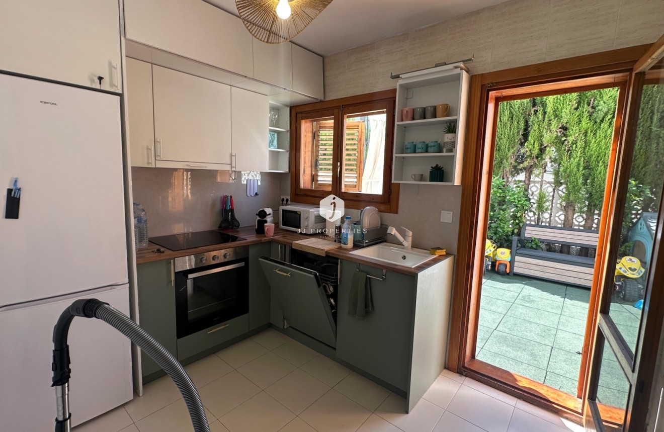 Resale - Chalet -
La Mata - Costa Blanca