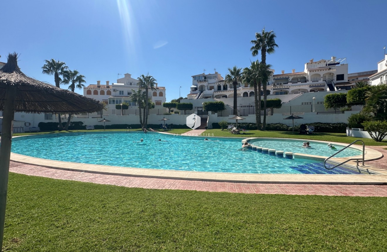 Resale - Chalet -
La Mata - Costa Blanca