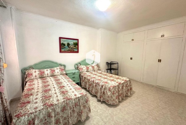 Aus zweiter Hand - Wohnung -
Torrevieja - Centro