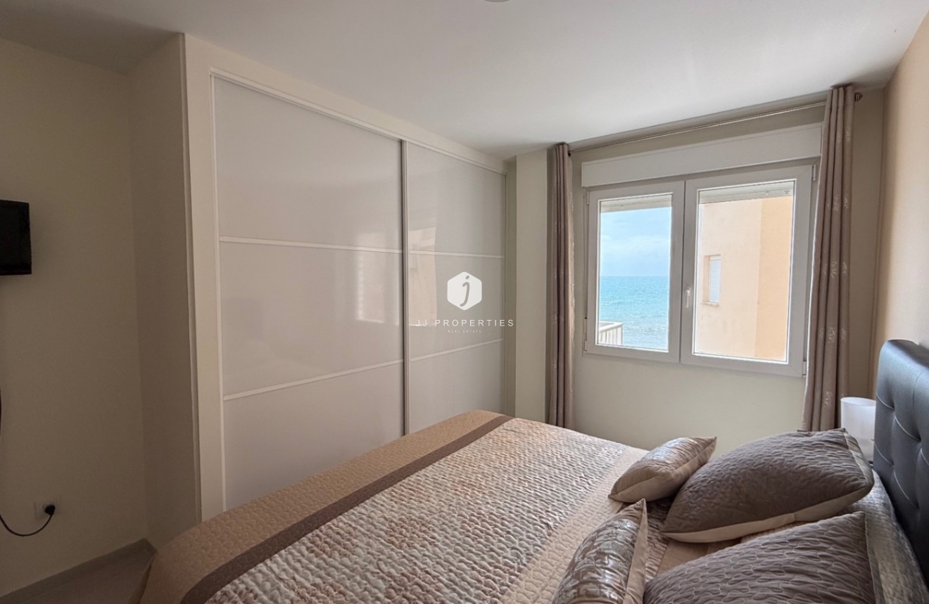 D'occasion - Appartement -
Torrevieja - Costa Blanca