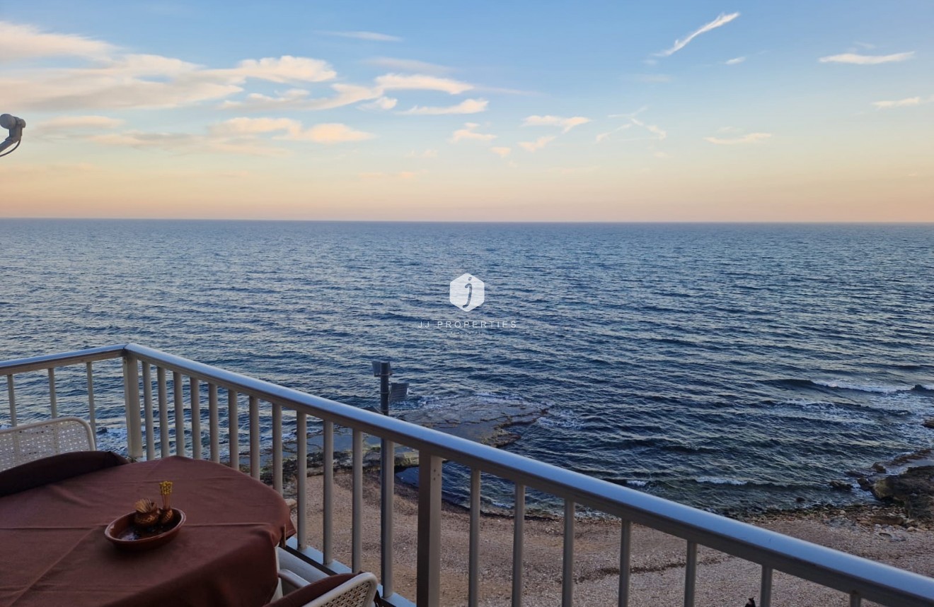 D'occasion - Appartement -
Torrevieja - Costa Blanca