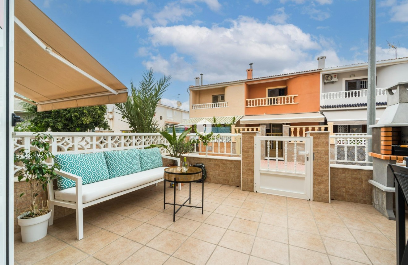 Resale - Duplex -
Torrevieja - Playa de los Naufragos