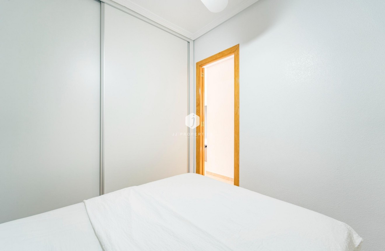 Resale - Duplex -
Torrevieja - Playa de los Naufragos