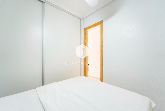 Resale - Duplex -
Torrevieja - Playa de los Naufragos