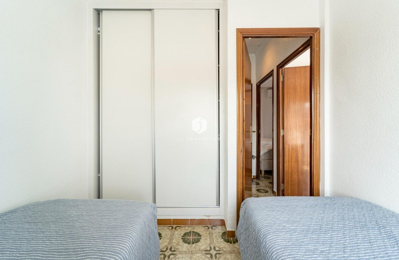 Resale - Duplex -
Torrevieja - Playa de los Naufragos