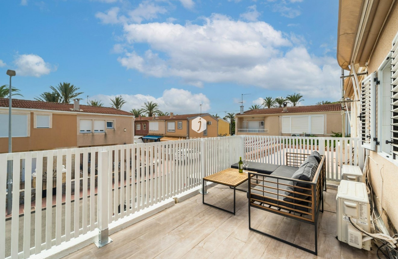 Resale - Duplex -
Torrevieja - Playa de los Naufragos