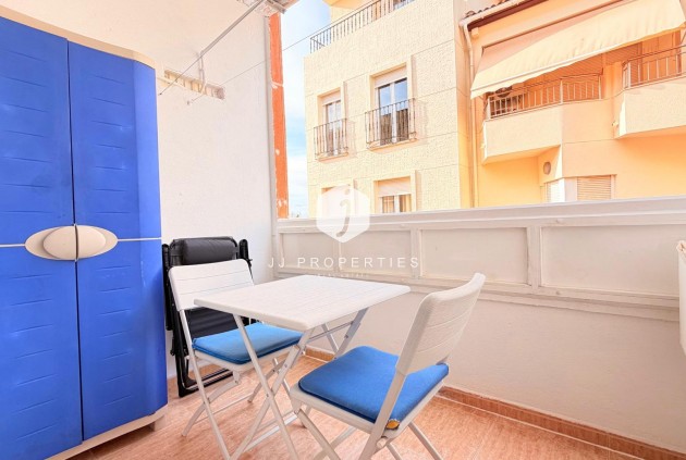 D'occasion - Appartement -
Torrevieja - Centro - Muelle Pesquero