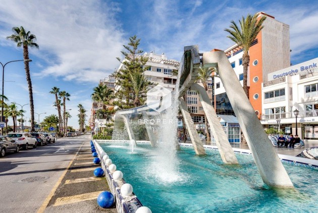 D'occasion - Appartement -
Torrevieja - Centro - Muelle Pesquero