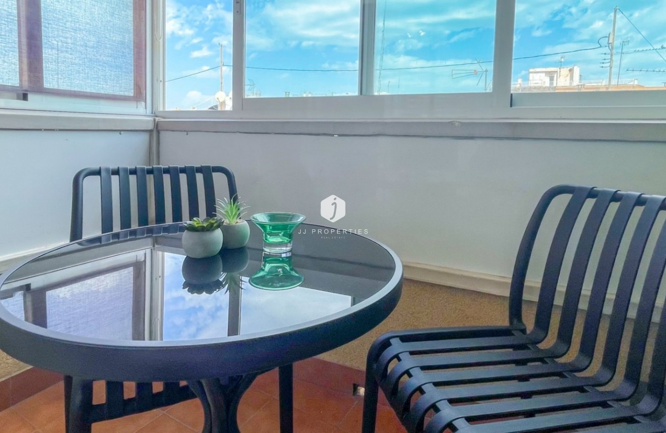 Tweedehands - Appartement / flat -
Torrevieja - Costa Blanca