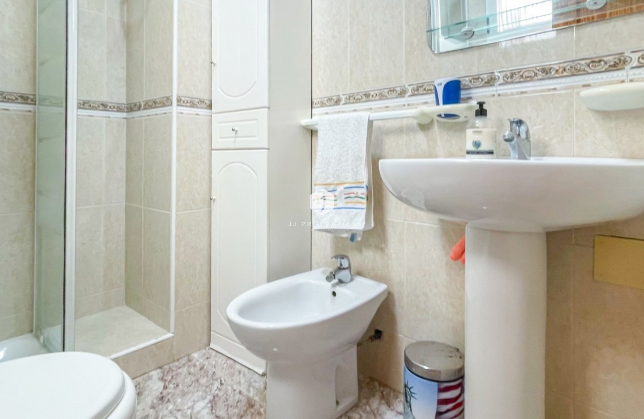 Tweedehands - Appartement / flat -
Torrevieja - Costa Blanca