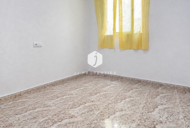 Tweedehands - Appartement / flat -
Torrevieja - Costa Blanca